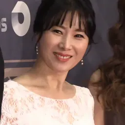Portrait of Hwang Young-hee