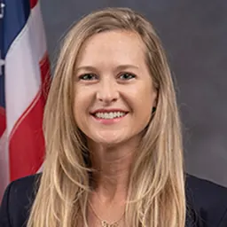 Portrait of Lindsay Cross