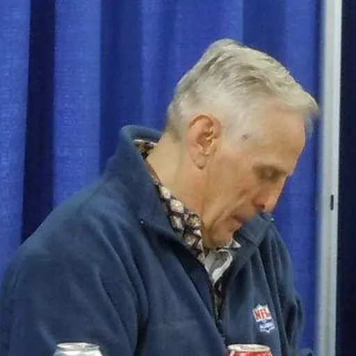 Portrait of Tommy McDonald
