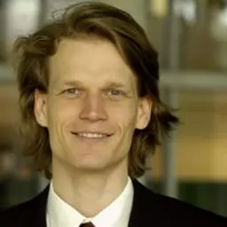 Portrait of Sven Voelpel