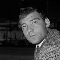Portrait of Theo Laseroms