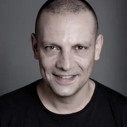 Portrait of Dror Shaul