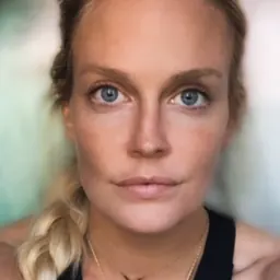 Portrait of Kat Williamson