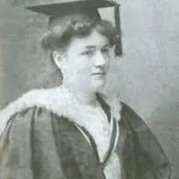 Portrait of Eibhlín Nic Niocaill