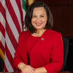 Portrait of Tammy Kim