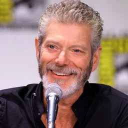 Portrait of Stephen Lang