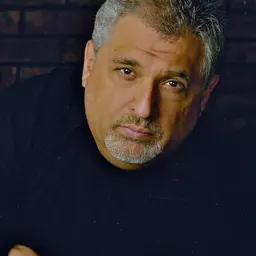 Portrait of Tom Alexander