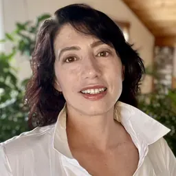 Portrait of Olivia Fox Cabane