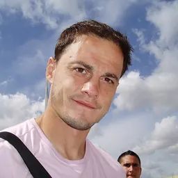 Portrait of Nano Rivas