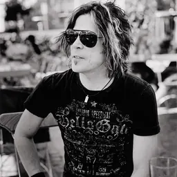 Portrait of Tony Harnell