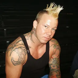 Portrait of Shannon Moore