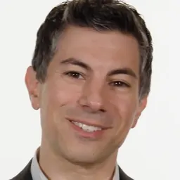 Portrait of Peter Hylenski