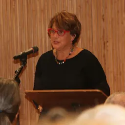 Portrait of Sharon Lebewohl