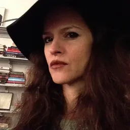 Portrait of Jennifer Elster