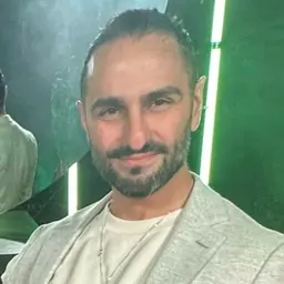Portrait of Arash Pournouri