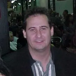 Portrait of Nic Cramer