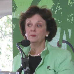 Portrait of Sally Bedell Smith