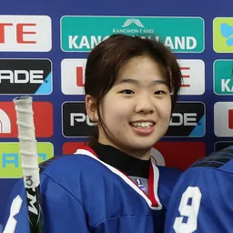 Portrait of Eom Su-yeon