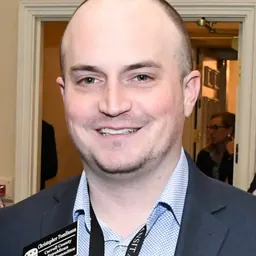 Portrait of Chris Tomlinson