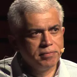 Portrait of Azzam Alwash