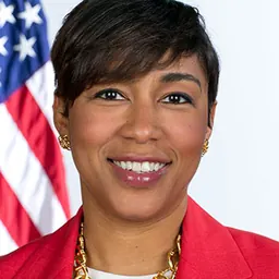 Portrait of Ashley Etienne