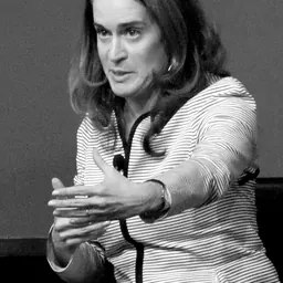 Portrait of Debora Spar