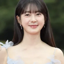 Portrait of Lee Yo-won