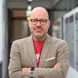 Portrait of Stefan Raunser