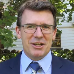 Portrait of Alan Tudge