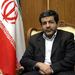 Portrait of Reza Taghipour