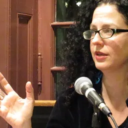 Portrait of Emily Nussbaum