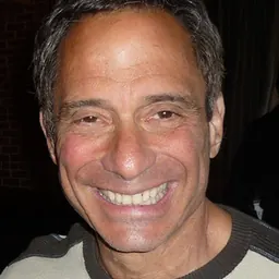 Portrait of Harvey Levin