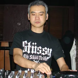 Portrait of Satoshi Tomiie