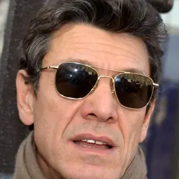Portrait of Marc Lavoine