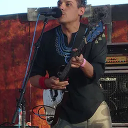 Portrait of Ray Lugo
