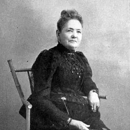 Portrait of Sarah Knox-Goodrich