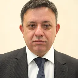 Portrait of Avi Gabbai
