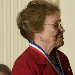 Portrait of Helen Murray Free