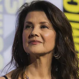 Portrait of Daphne Zuniga