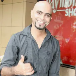 Portrait of Raghu Ram