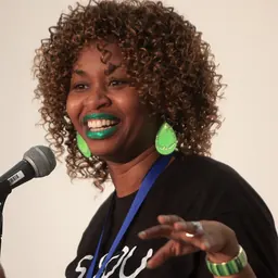 Portrait of GloZell Green