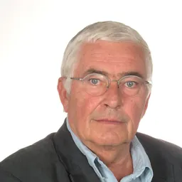 Portrait of Frank Schneider