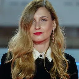 Portrait of Laura Hojman