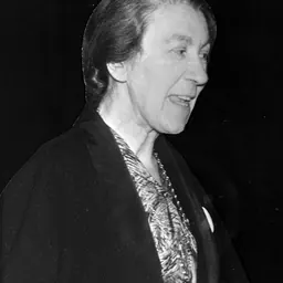 Portrait of Annis Gillie