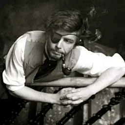Portrait of Thom Tuck