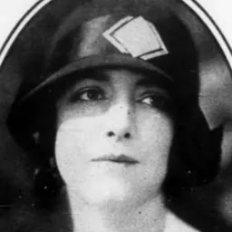 Portrait of Juliette Crosby