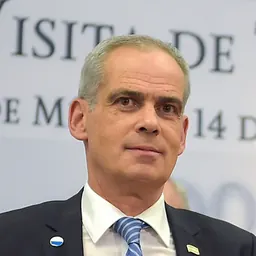 Portrait of Jonathan Peled