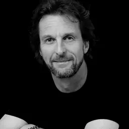 Portrait of Tom Wright
