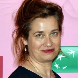 Portrait of Emmanuelle Devos