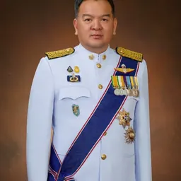 Portrait of Sinthop Kaewpijit